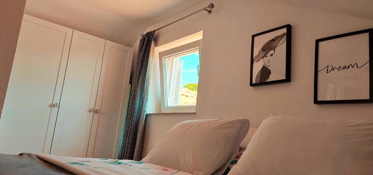 Blue Promenade Apartment