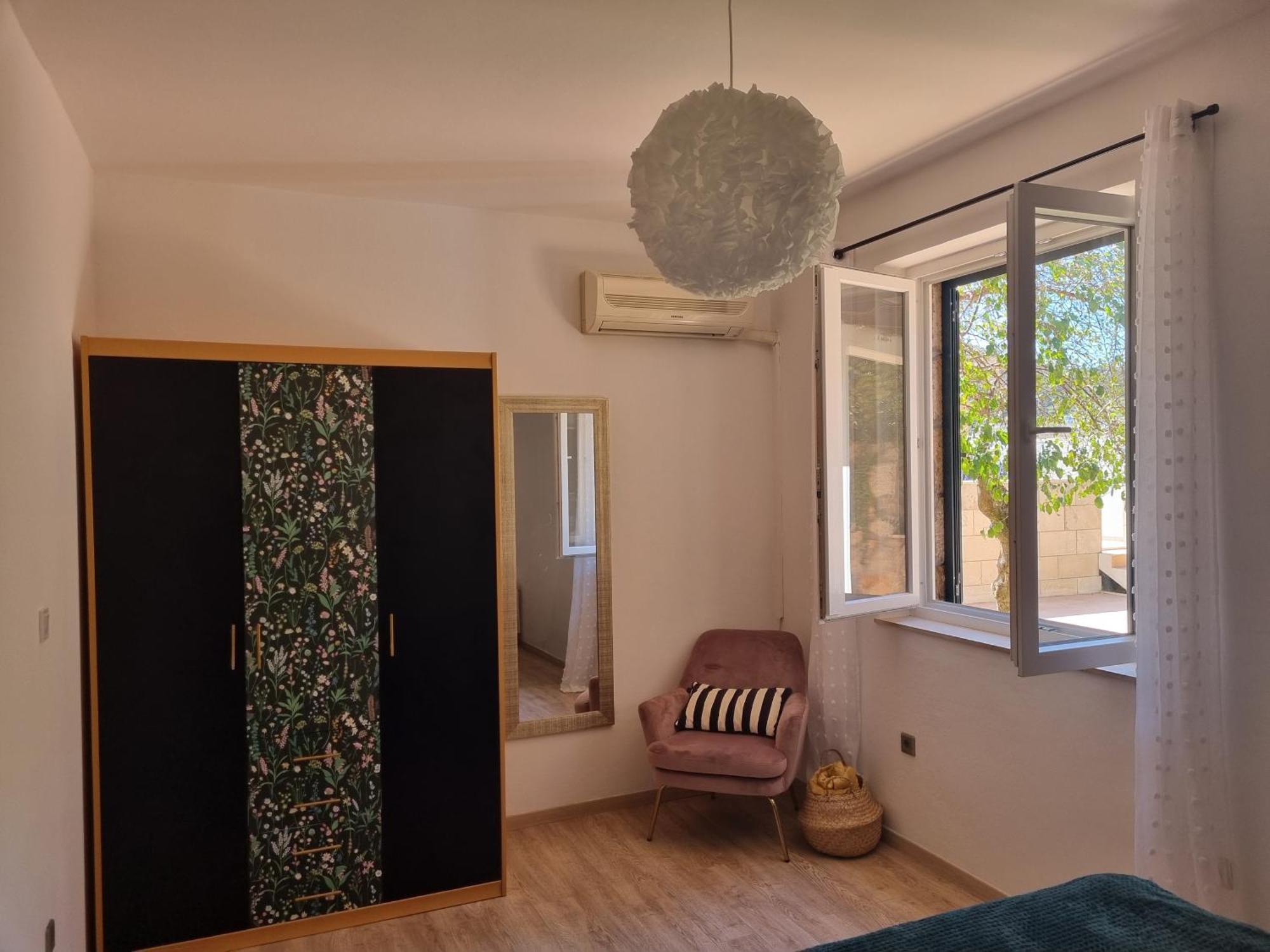 Blue Promenade Apartment *